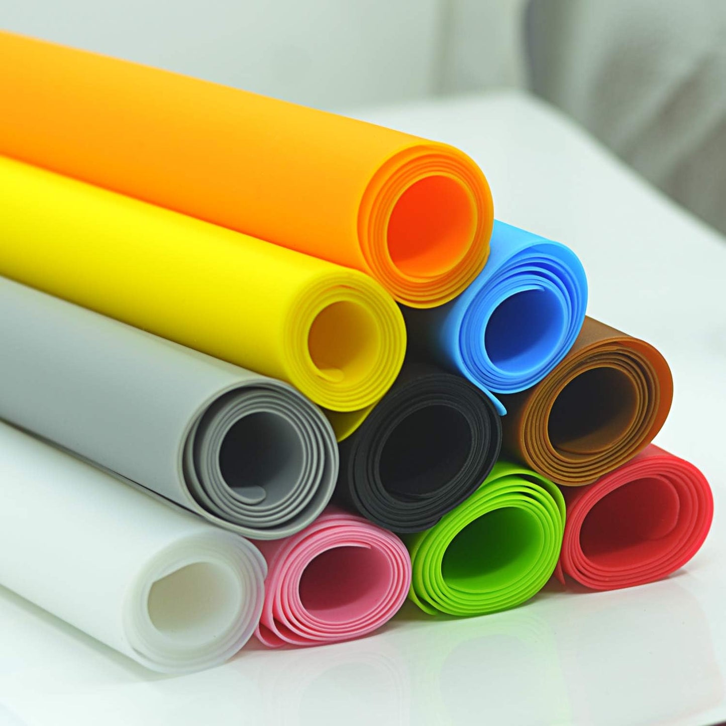 Silicone Placemats, Food-Grade Non-Slip Waterproof, Dining, Stain Resistant, Countertop Protector, Kitchen Counter Mat, Heat Resistant, Baking mat Dishwasher Safe (23.6"×15.7"-1pack, Translucent)