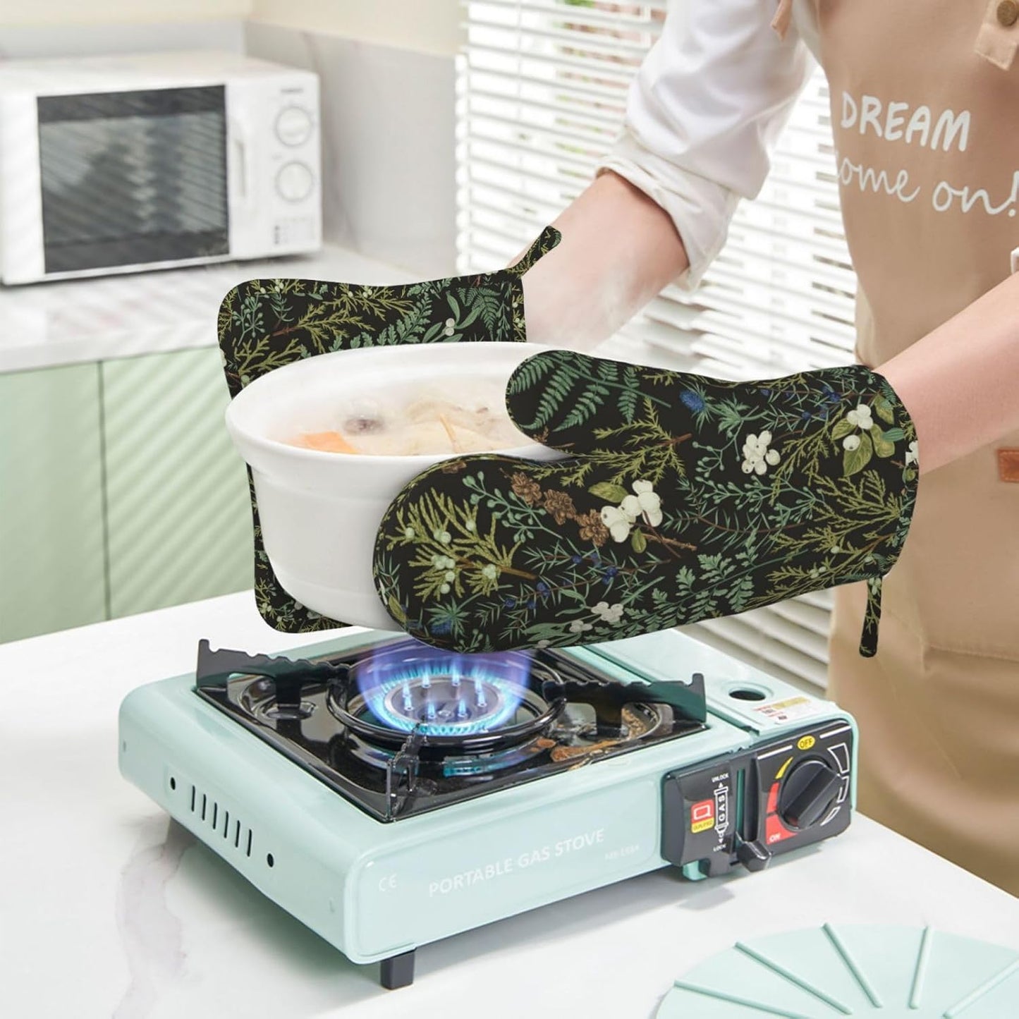 Botanical Print Floral Oven Mitts and Pot Holders Set of 4 Silicone Black Sage Green Botanical Print Kitchen Mitten Gloves and Farmhouse Potholders Set Vintage Oven Gloves Hot Holders for BBQ