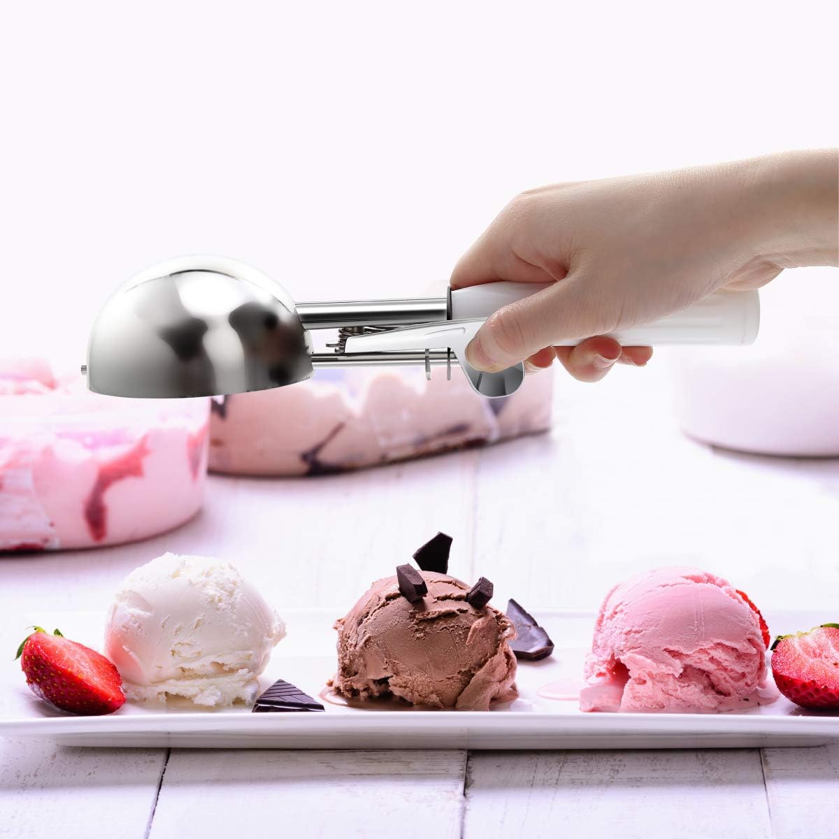 Commercial-Grade Ice Cream Scooper 5.33 oz, 18/8 Stainless Steel Cookie Scoop with Plastic Handle, Portion Control Disher Scoop for Bakeries,Restaurants & Dessert Shops, #6, White