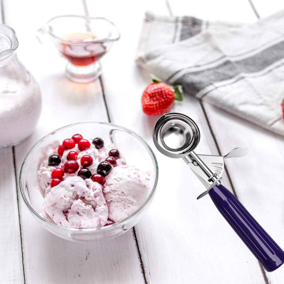 Commercial-Grade Ice Cream Scooper 0.75 oz, 18/8 Stainless Steel Cookie Scoop with Plastic Handle, Portion Control Disher Scoop for Bakeries, Restaurants & Dessert Shops, #40, Purple