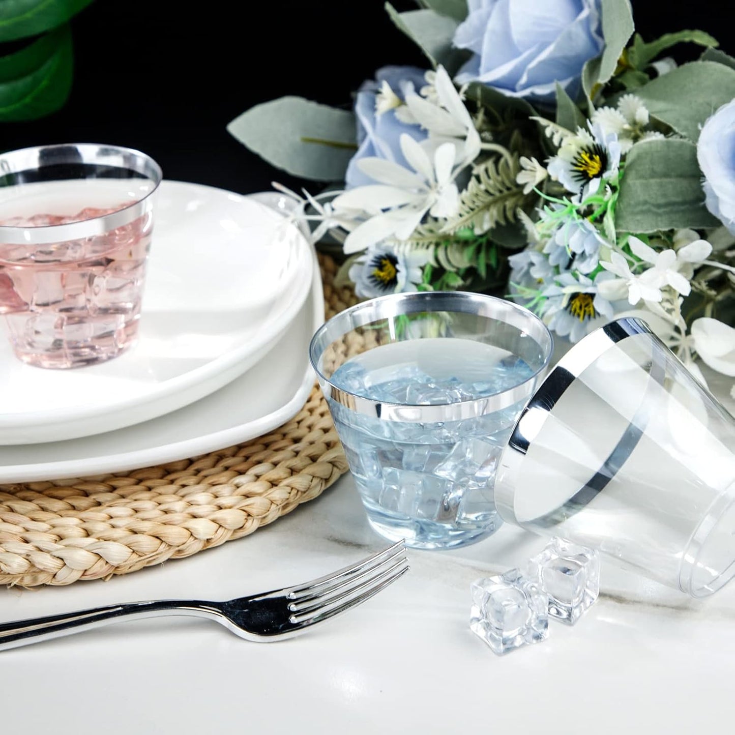 I00000 200pcs Silver Disposable Plastic Cups - 9 oz Clear Plastic Old Fashioned Tumblers - Fancy Wedding & Party Cups - Elegant Silver Wine & Cocktail Glasses