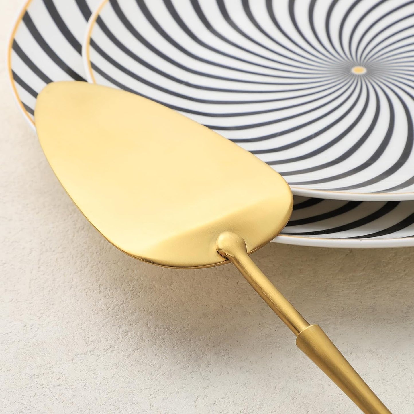 gold Cake Cutter,Stainless Steel Pie Spatula Serrated,Cake Pizza Cutter Tart Dessert Slicer Comfortable Handle(gold)