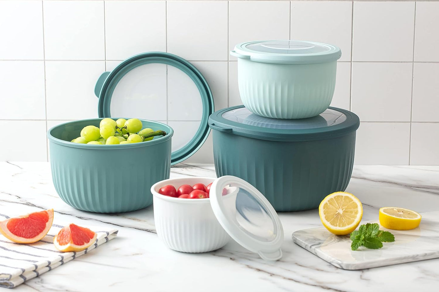 COOK WITH COLOR 4pc Plastic Mixing Bowl Set with Lids (Teal Ombre, 210 ml, 550 ml, 1150 ml, 3500 ml) - Sturdy, Nesting, BPA Free, Dishwasher Safe, Food Safe, Bowls for Cooking and Baking