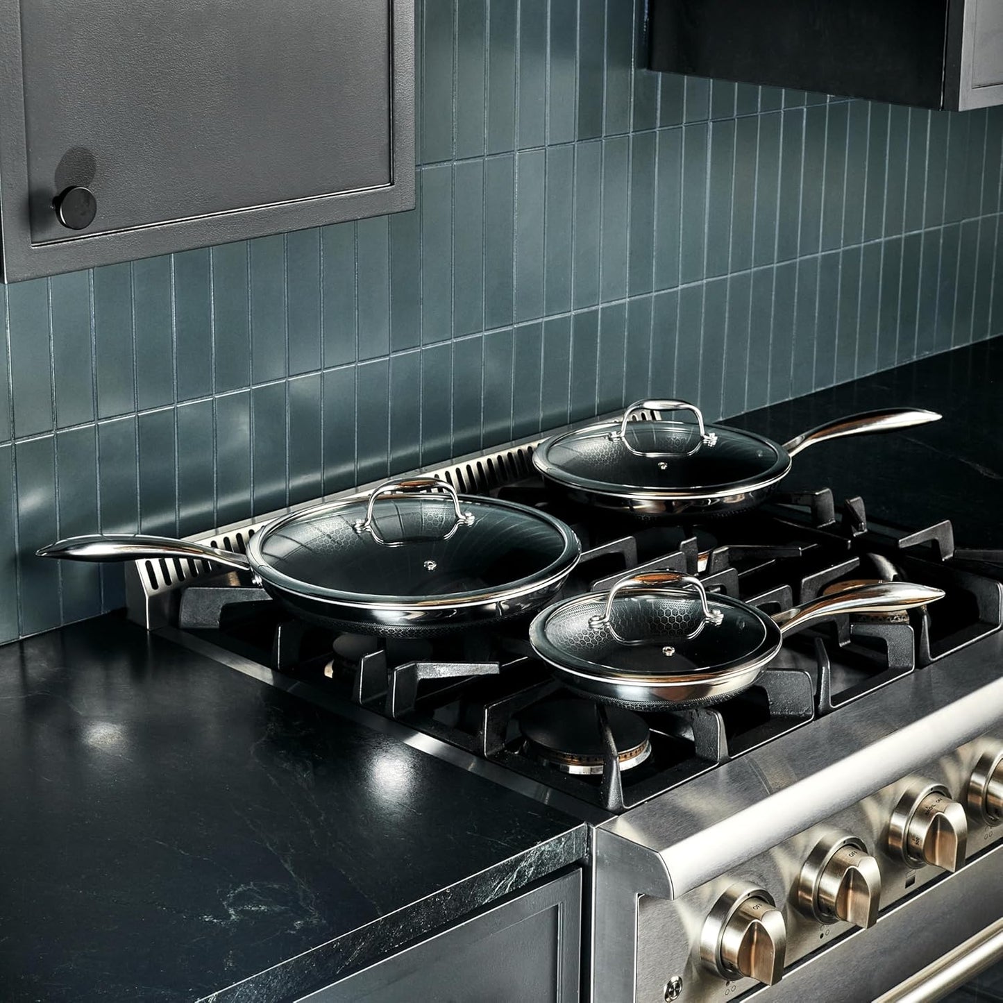 HexClad Hybrid Nonstick 6-Piece Fry Pan Set, 8, 10, and 12-Inch Frying Pans with Tempered Glass Lids, Stay-Cool Handles, Dishwasher-Friendly, Induction Ready, Compatible with All Cooktops